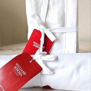 Williams Sonoma Valentine's table runner and napkins
